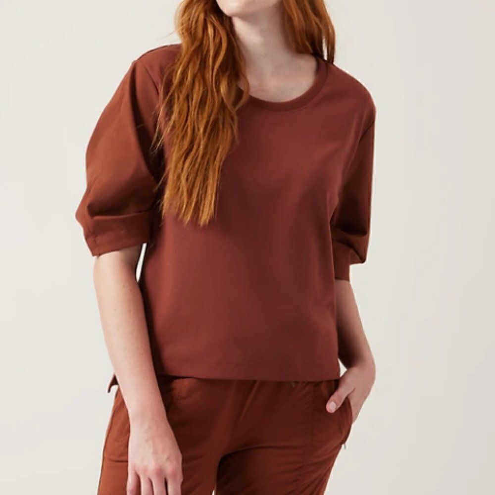 Athleta Harlow Hybrid Tee Shirt Color Cinnamon in Size XL